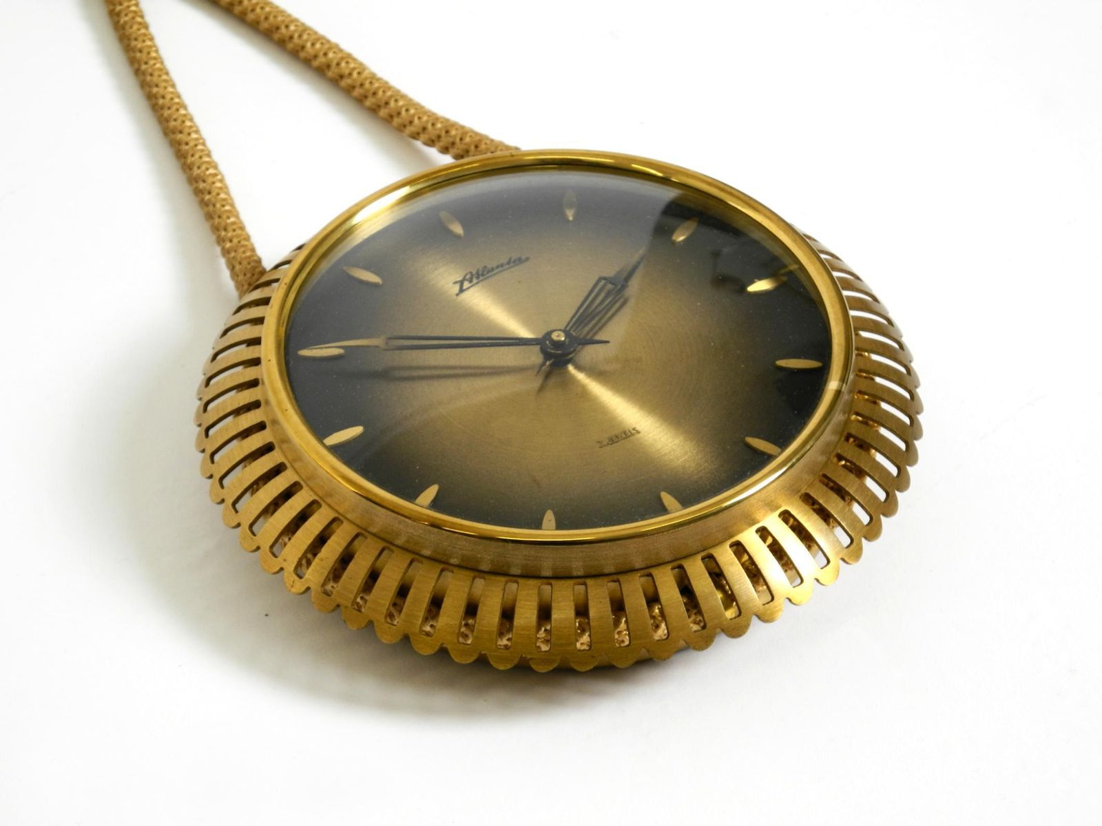 Small Mechanical Original Mid Century Atlanta Wall Clock With 10 Day Movement photo vinterior