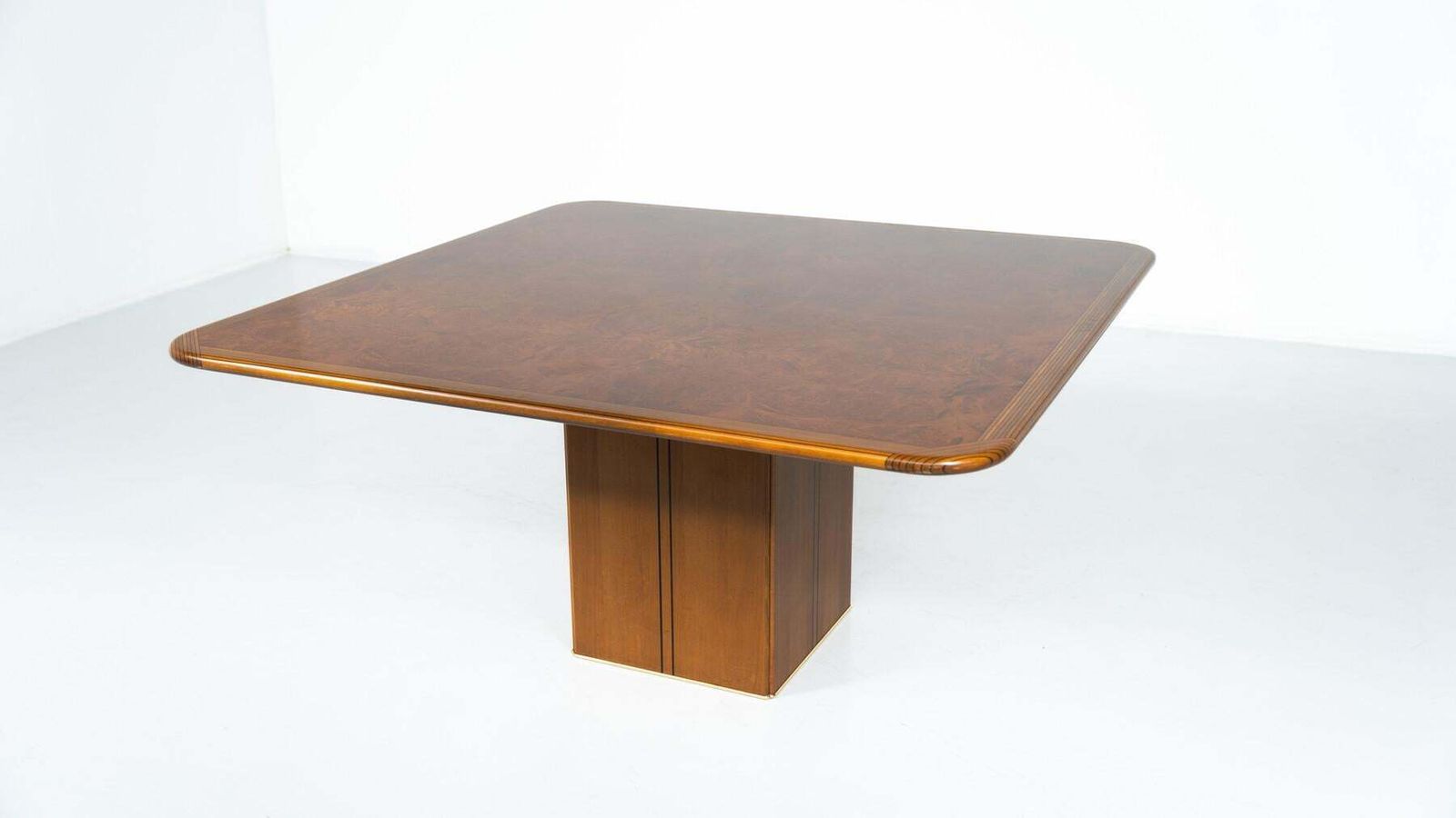 photo furniture Africa Dining Table By Afra & Tobia Scarpa, Maxalto Artona Series, Italy, 1970s