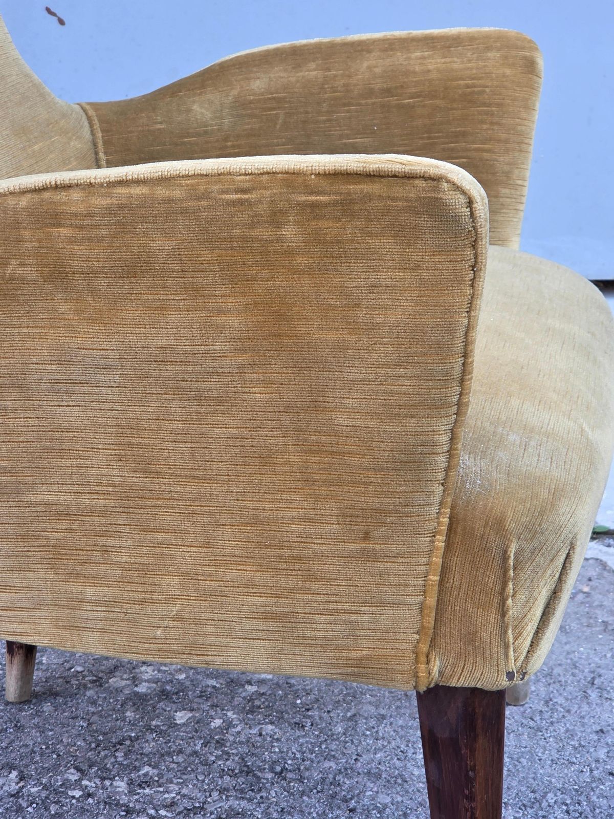 Small Armchair From 1950s Italy Wooden Feet And Velvet Fabric Old photo vinterior