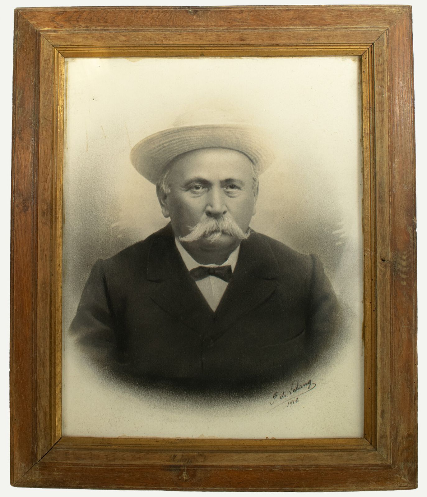 Photographie Originale De Grand Portrait Encadrée, Signée Et Datée 1912