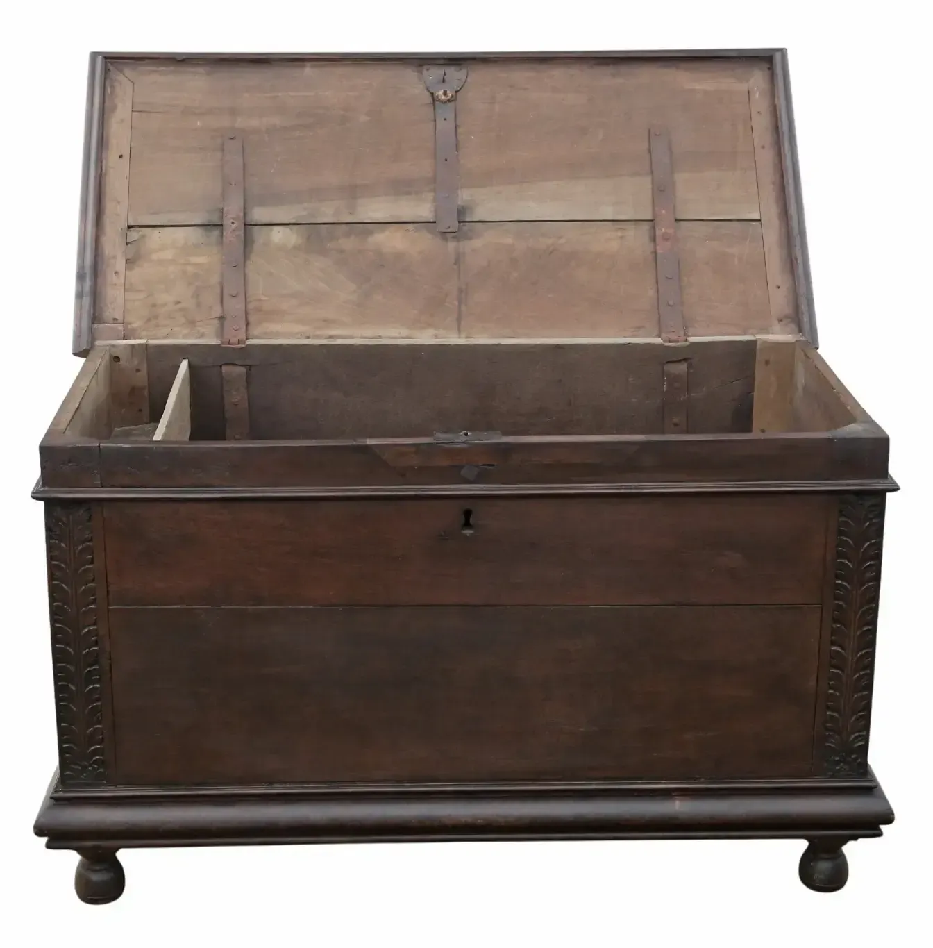 Antique Large 18th Century European Oak Coffer / Mule Chest – Fine Quality photo vintage