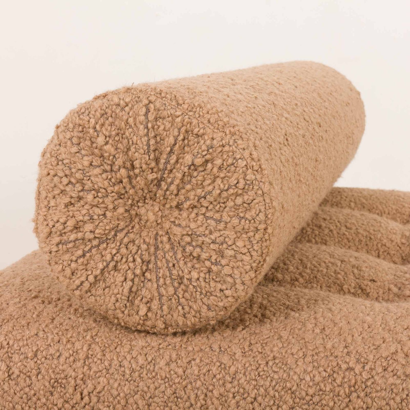 photo furniture Scandinavian Mid Century Daybed In Natural Boucle Fabric, Denmark 1960s