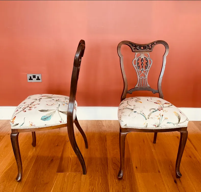 Vintage Chippendale Style Armchair With Decorative Carving photo 400.0