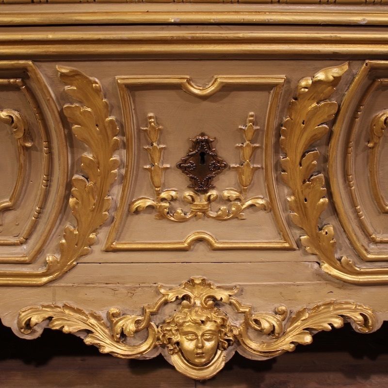9100.0 Commode italienne laquée et dorée du XXe siècle photo