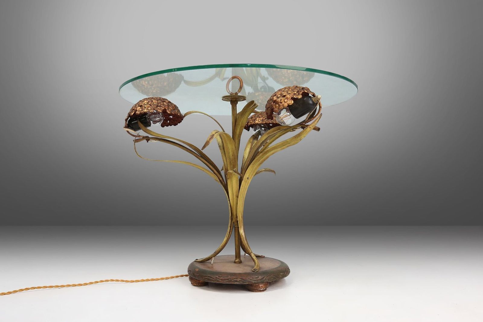 photo vintage Hollywood Regency French Coffee Table With Lightning In Brass Flowers, 1950s