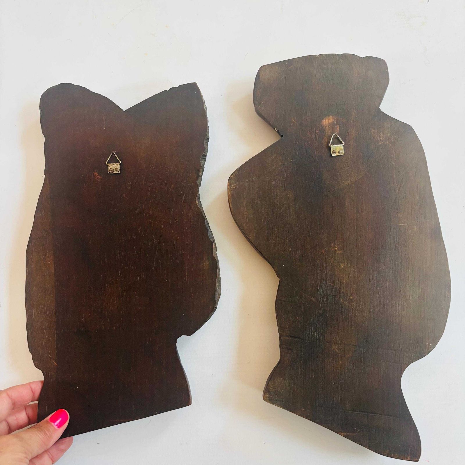 Art Paire de plaques murales mid-century en bois dur sculpté à la main, « Baiana » et figure masculine, art afro-brésilien photo
