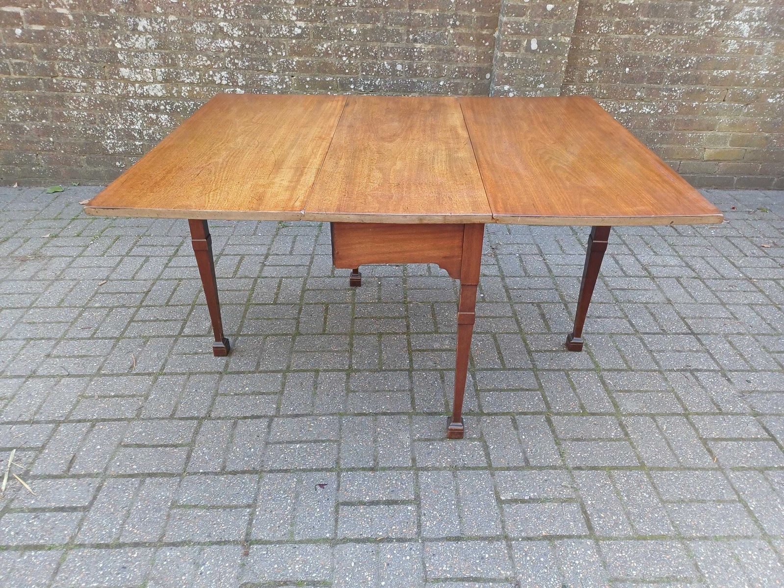 Massive Antique 19th Century Mahogany Gate Leg Dining Table C.1850 Georgian Style Drop Leaf Table Free Hand Delivery