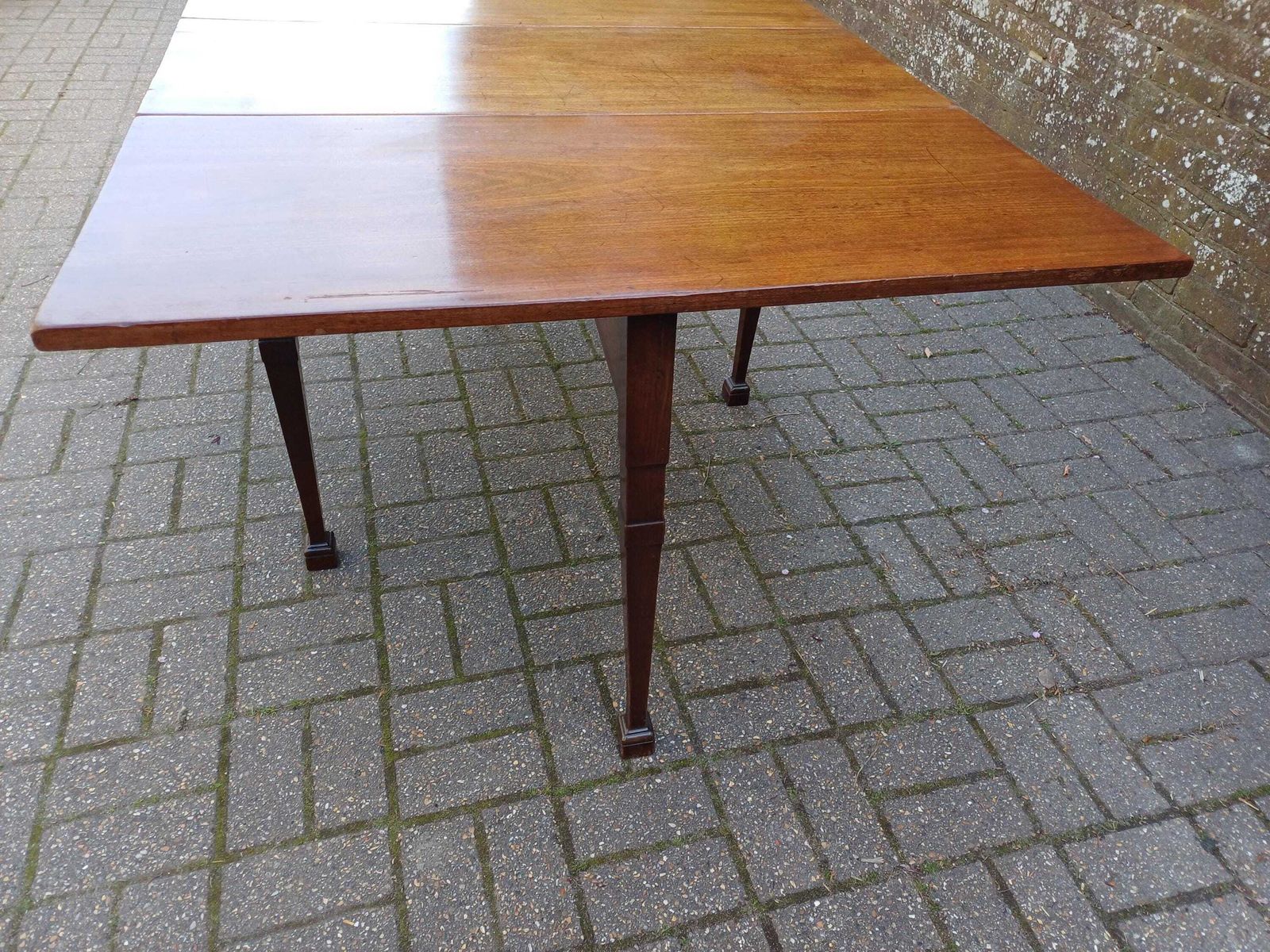 Massive Antique 19th Century Mahogany Gate Leg Dining Table C.1850 Georgian Style Drop Leaf Table Free Hand Delivery photo for sale