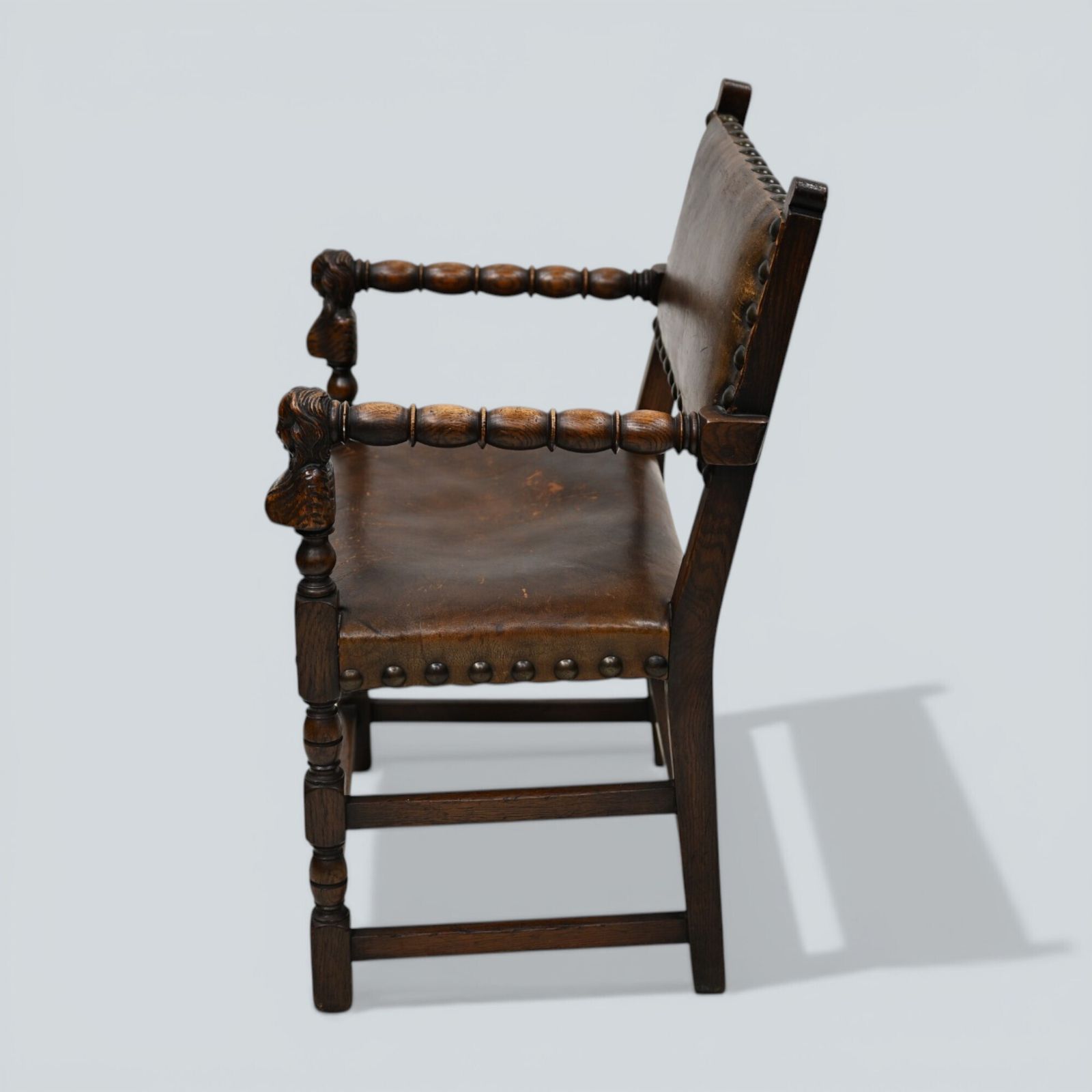 photo vintage 6 Jacobean Dining Chairs Cromwellian Style Studded Leather Free Uk Delivery*