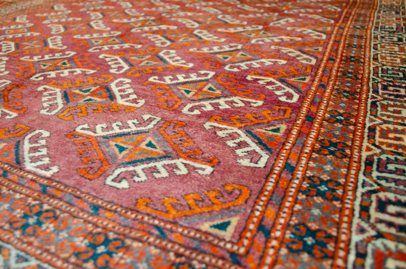 Antique Yamout Rug 190x130cm, 1920s photo furniture