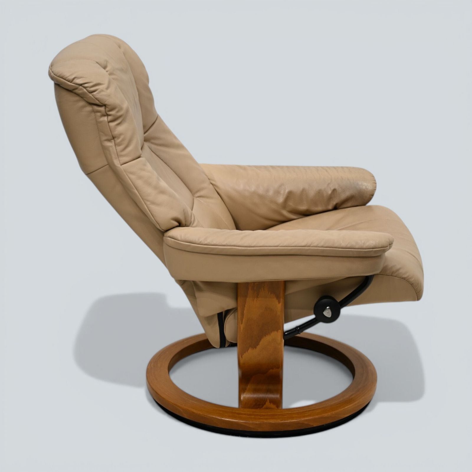 387.0 Erkornes Stressless Reclining Armchair Mushroom Leather Swivel Free Uk Delivery photo