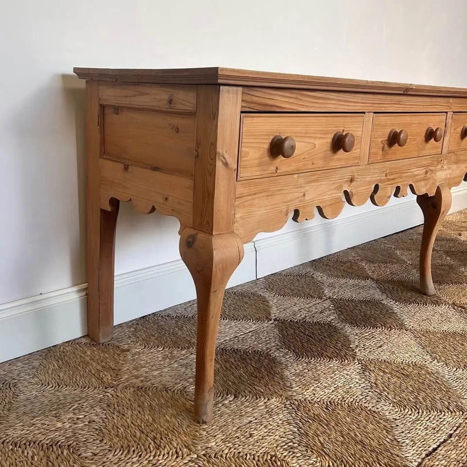 Large Georgian Style Pine Dresser Base photo vinterior