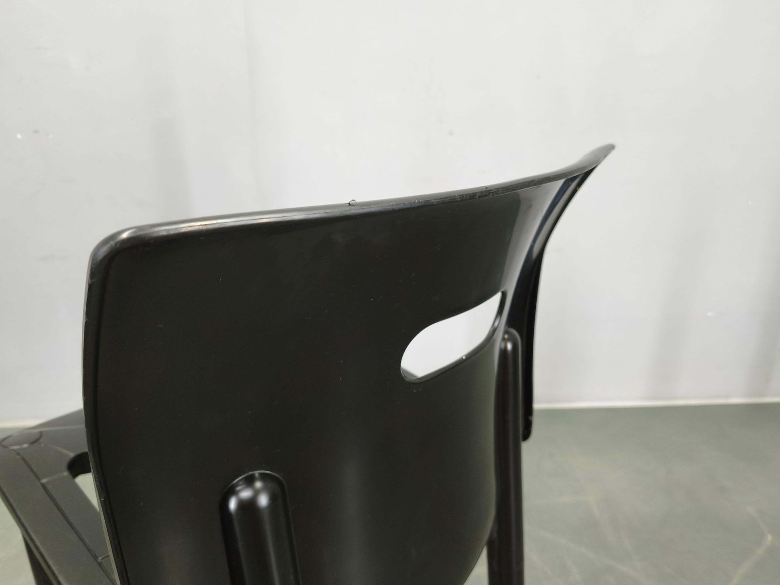 photo for sale Set Of 4 Kartell Model 4870 Chairs By Anna Castelli Ferrieri