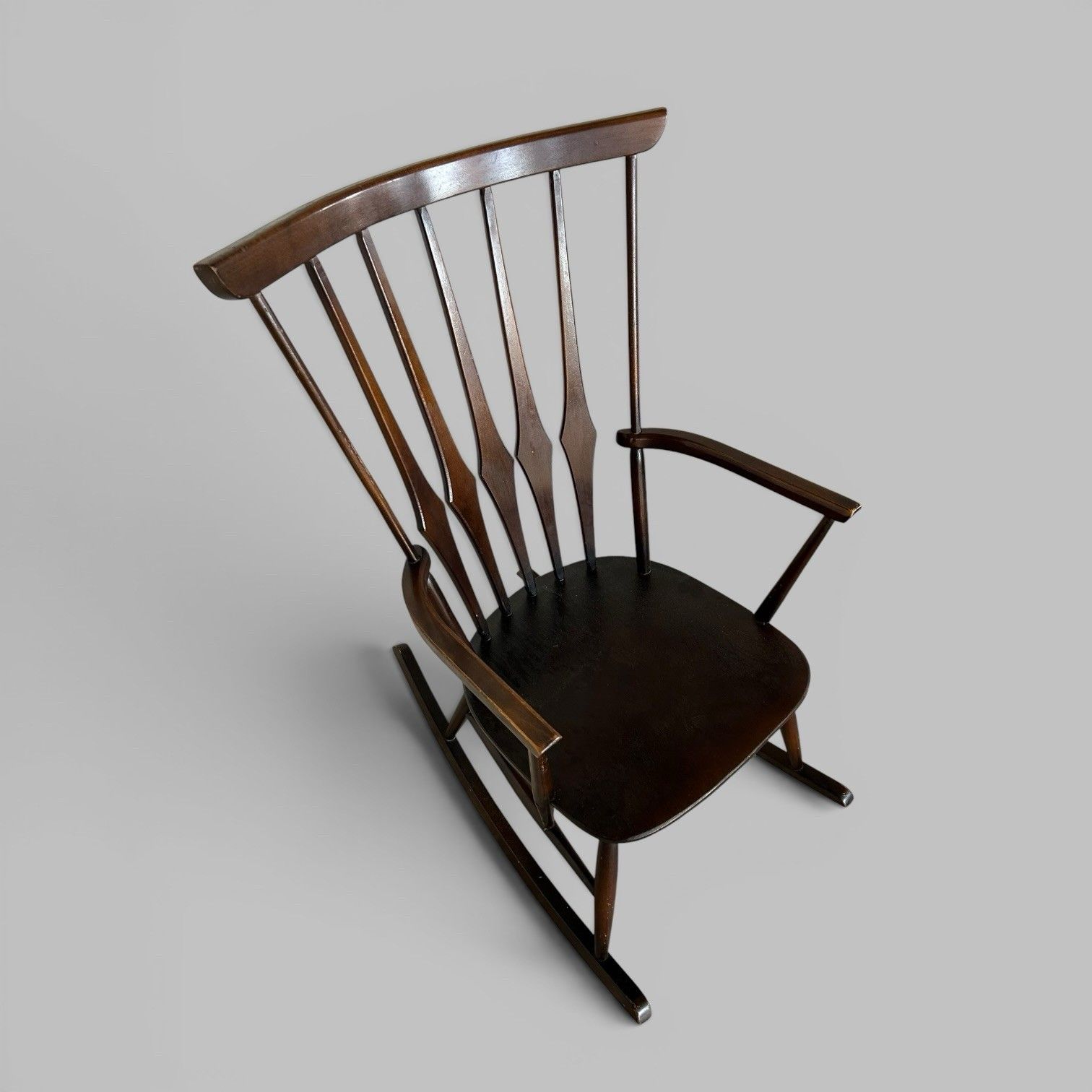 photo furniture Mid Century Wooden Rocking Chair With Spindle Back