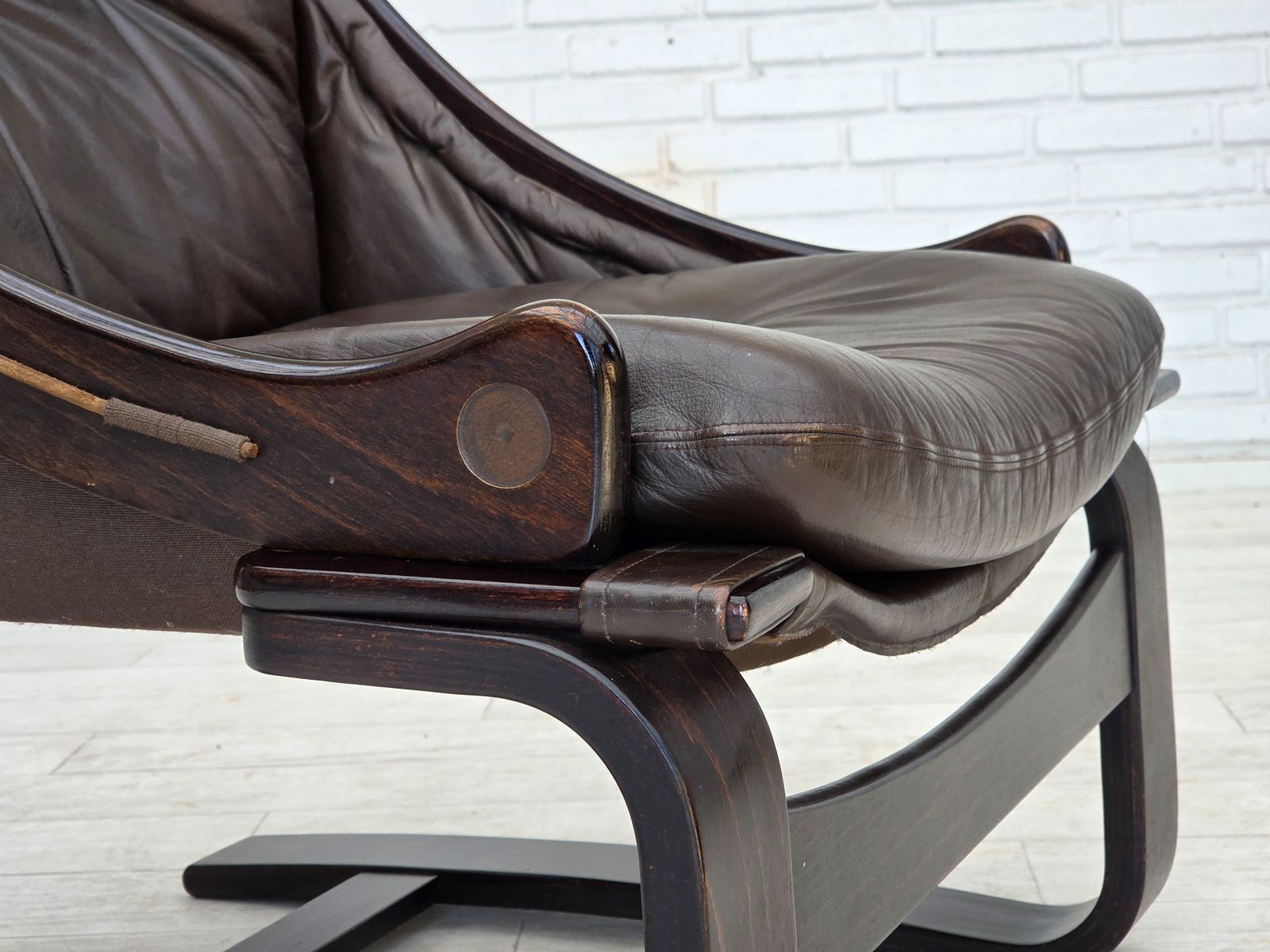 Ca. Jaren 1970, Zweeds Design Van åke Fribytter, Fauteuil, Meubeleer. photo vinterior