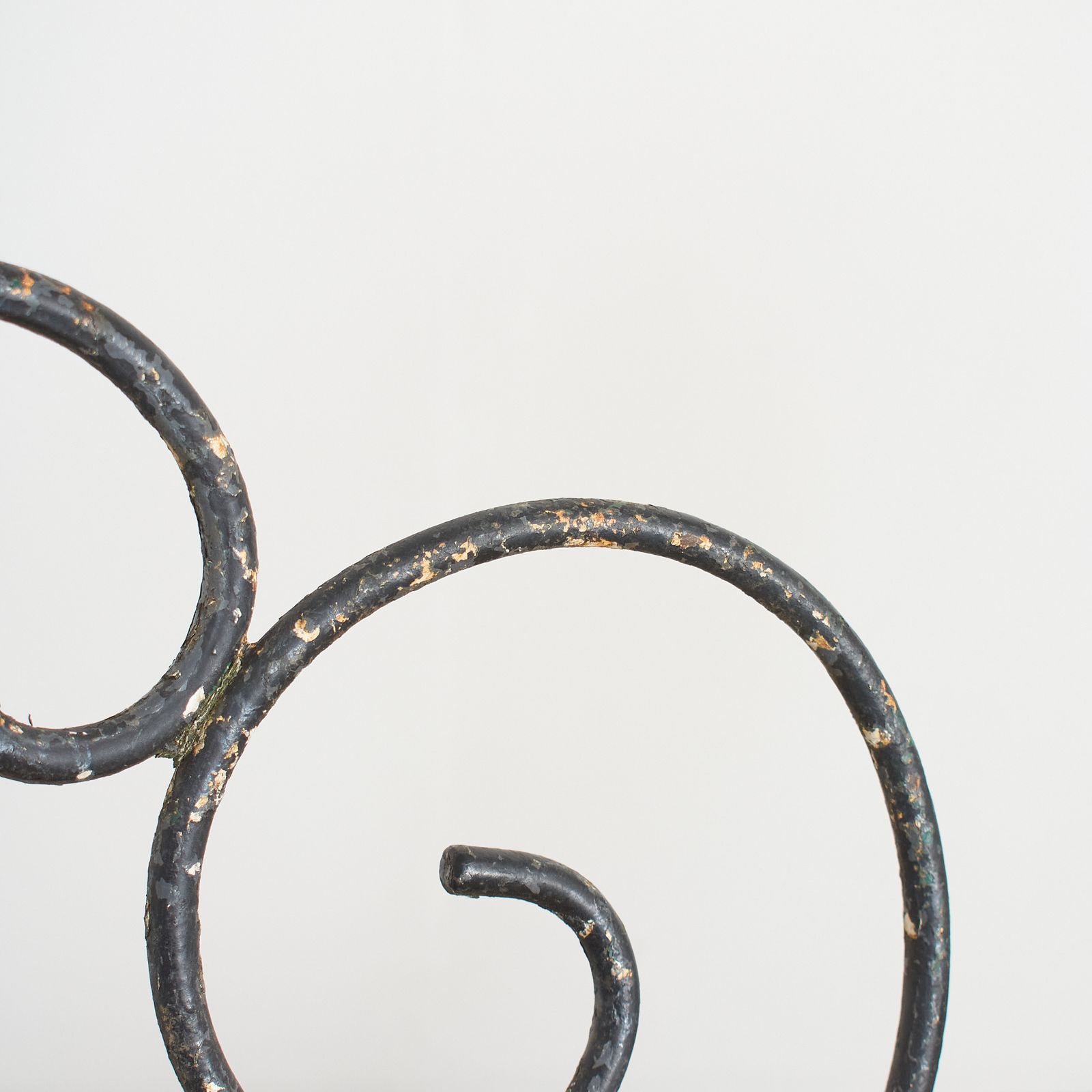 Pair Of Antique Iron French Decorative Garden Chairs – A photo 336.0