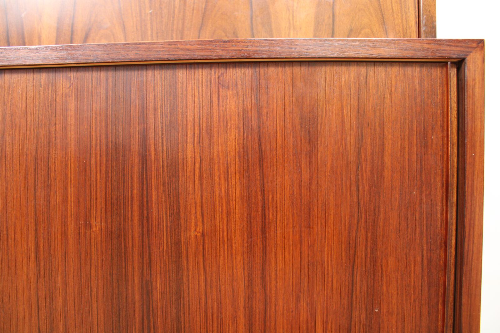 photo vinterior A Vintage Danish Mid Century Rosewood Poul Hundevad Display Cabinet Bookshelf