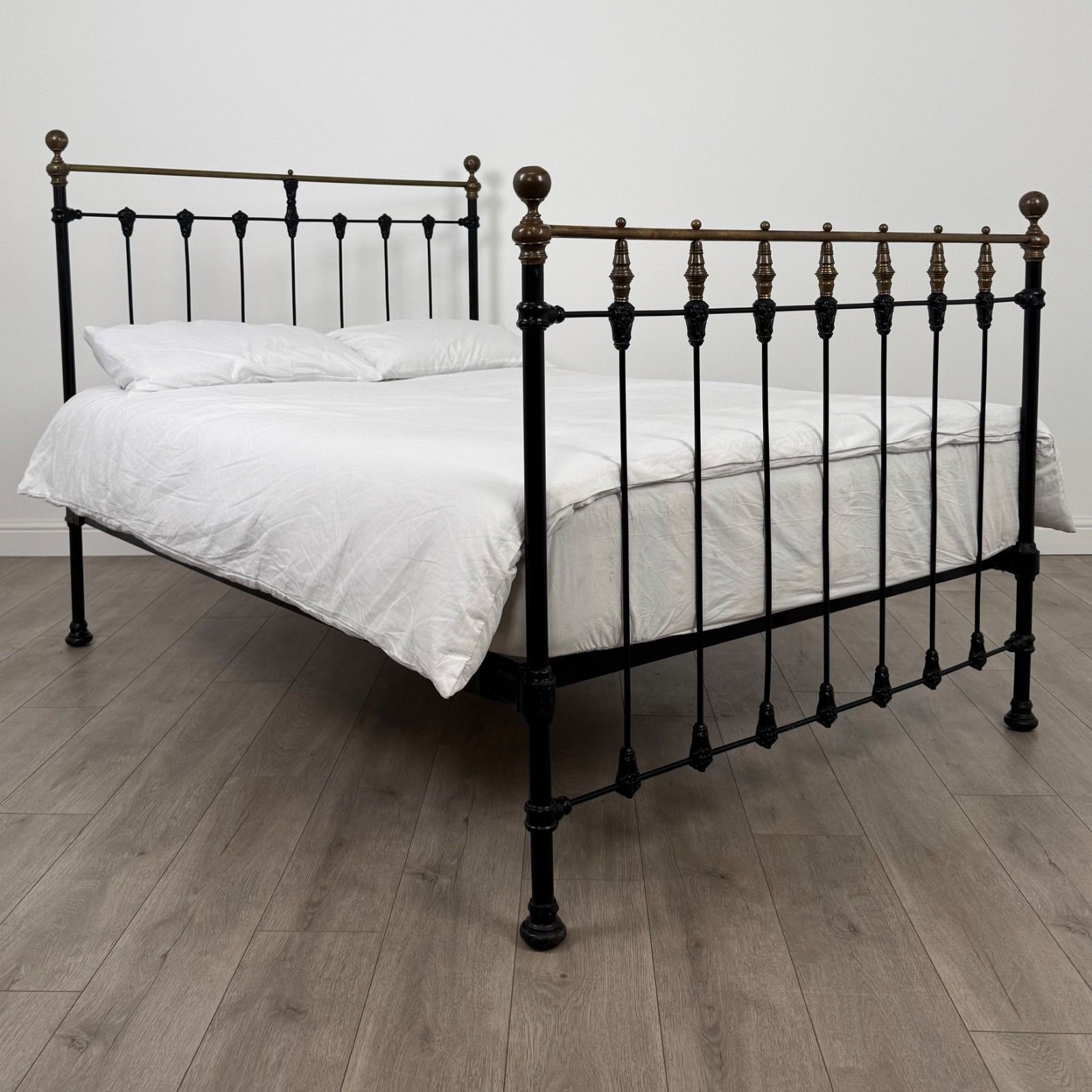 Antique 19th Century Good Quality Brass And Iron Double Bed