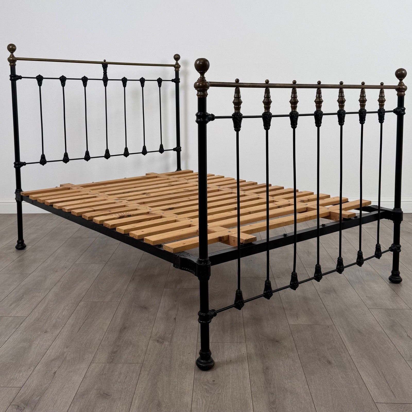 Antique 19th Century Good Quality Brass And Iron Double Bed photo furniture