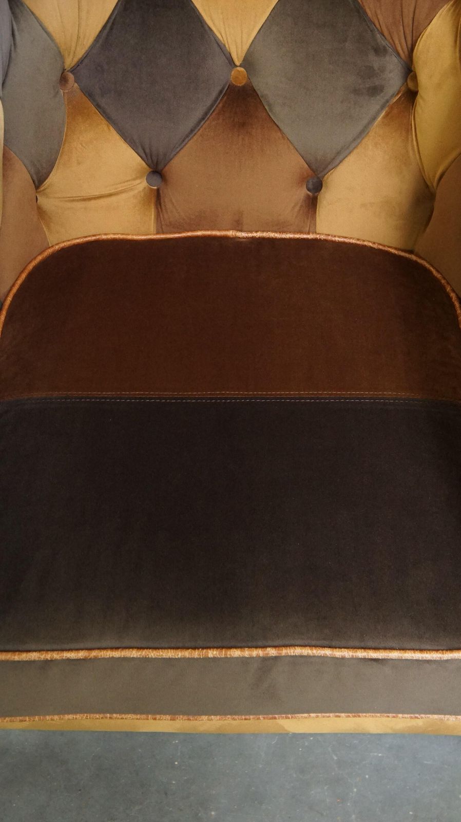 Unique English Style Fabric Patchwork Chesterfield Club Armchair In Very Good Condition photo 784.0
