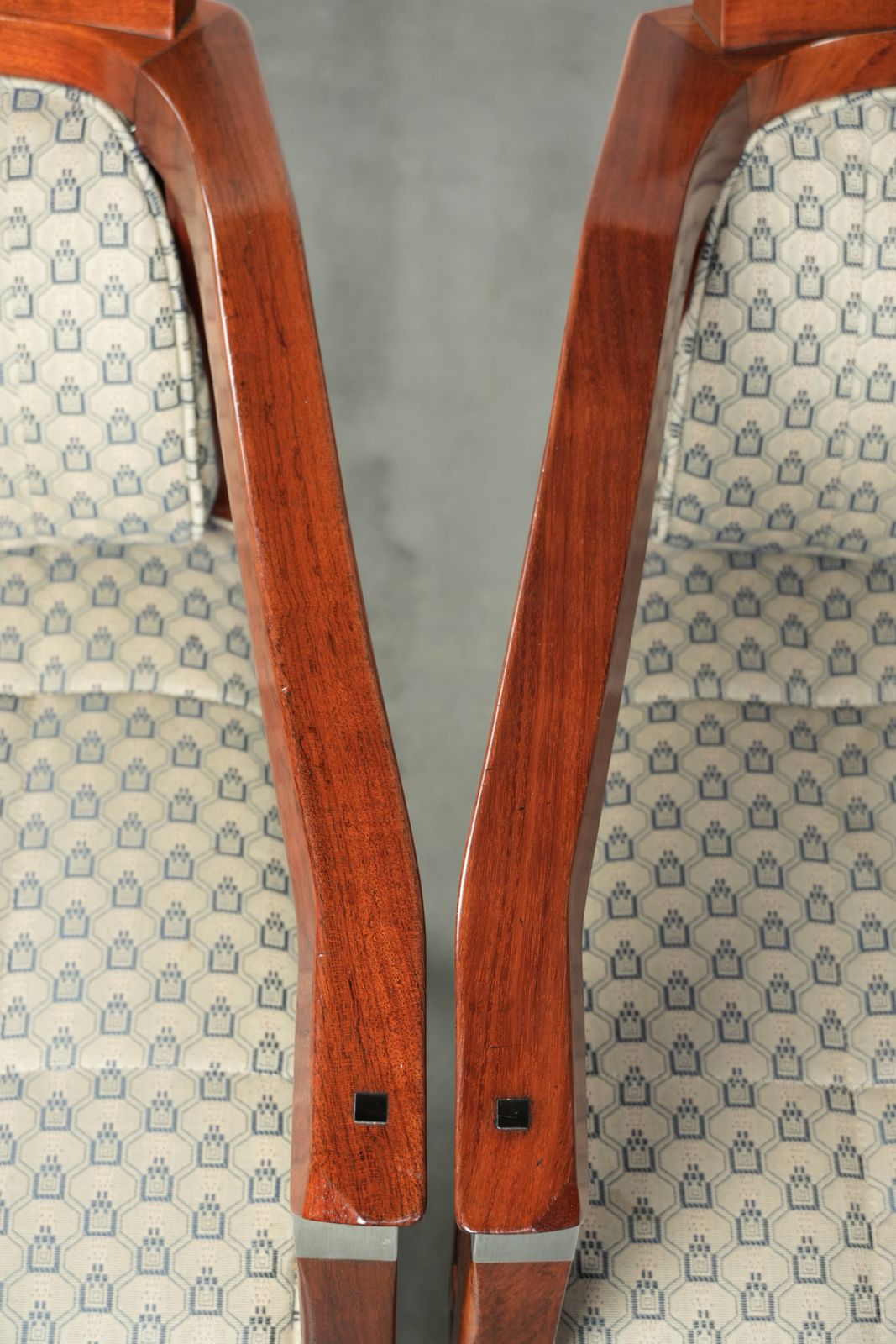 photo vinterior Stunning Art Deco Design Schuitema Dining Chairs From The Decoforma Series In Very Good Condition With Luxurious Fabric Upholstery.