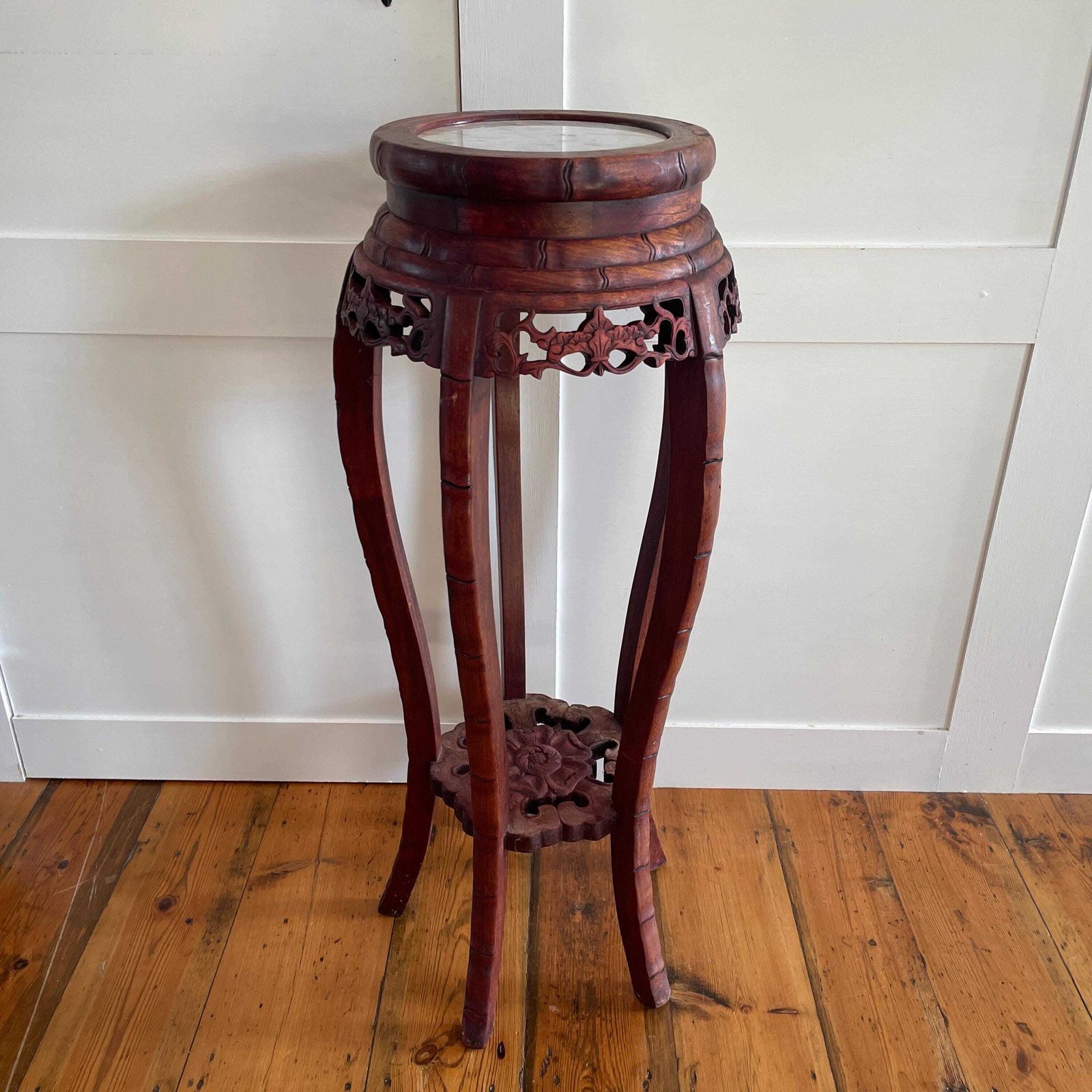 Antique Oriental Plant Stand Table Carved Wooden Marble Top Chinese Sculpture Carved Display Floral Carving Round Accent Lamp Side Pedestal photo vinterior