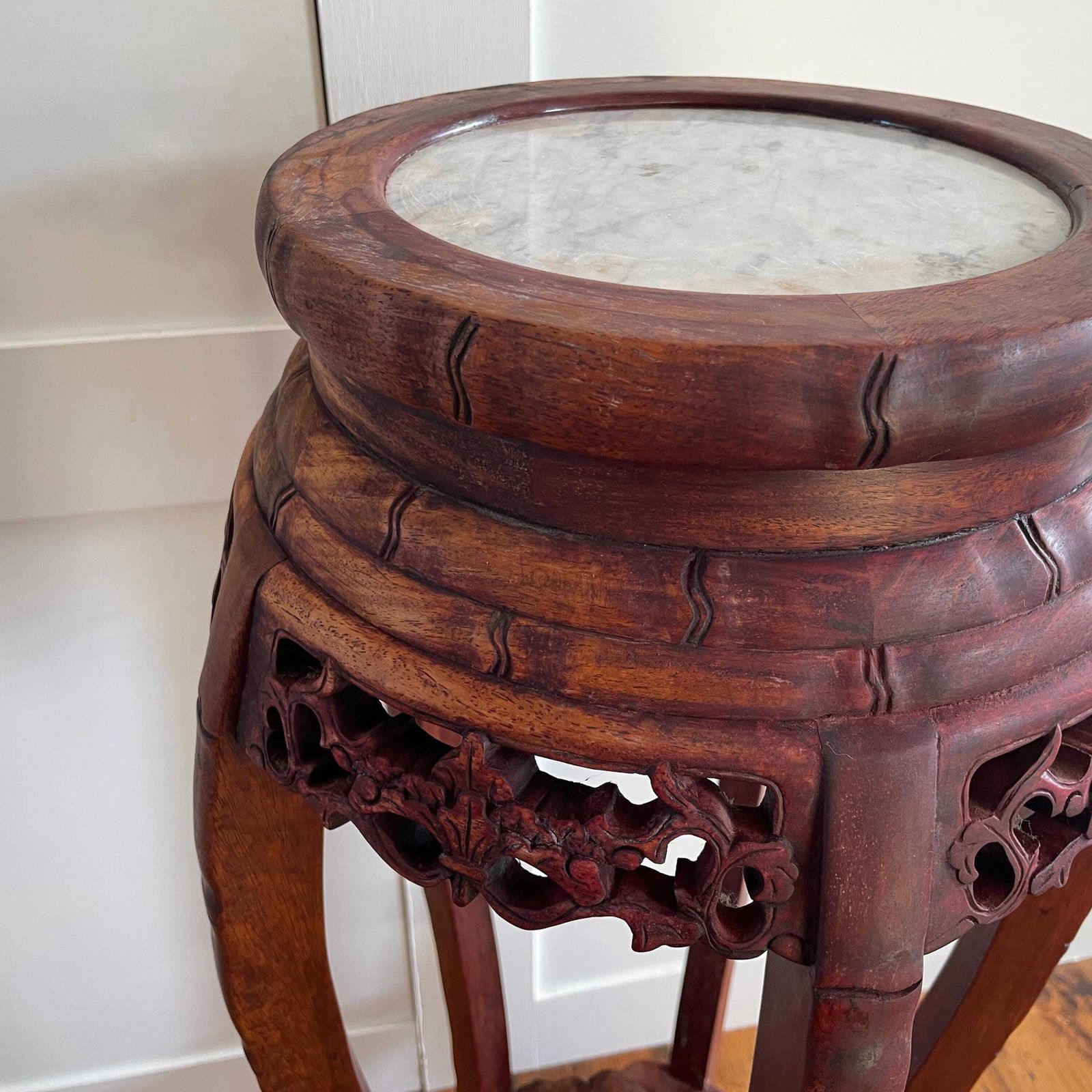 485.0 Antique Oriental Plant Stand Table Carved Wooden Marble Top Chinese Sculpture Carved Display Floral Carving Round Accent Lamp Side Pedestal photo