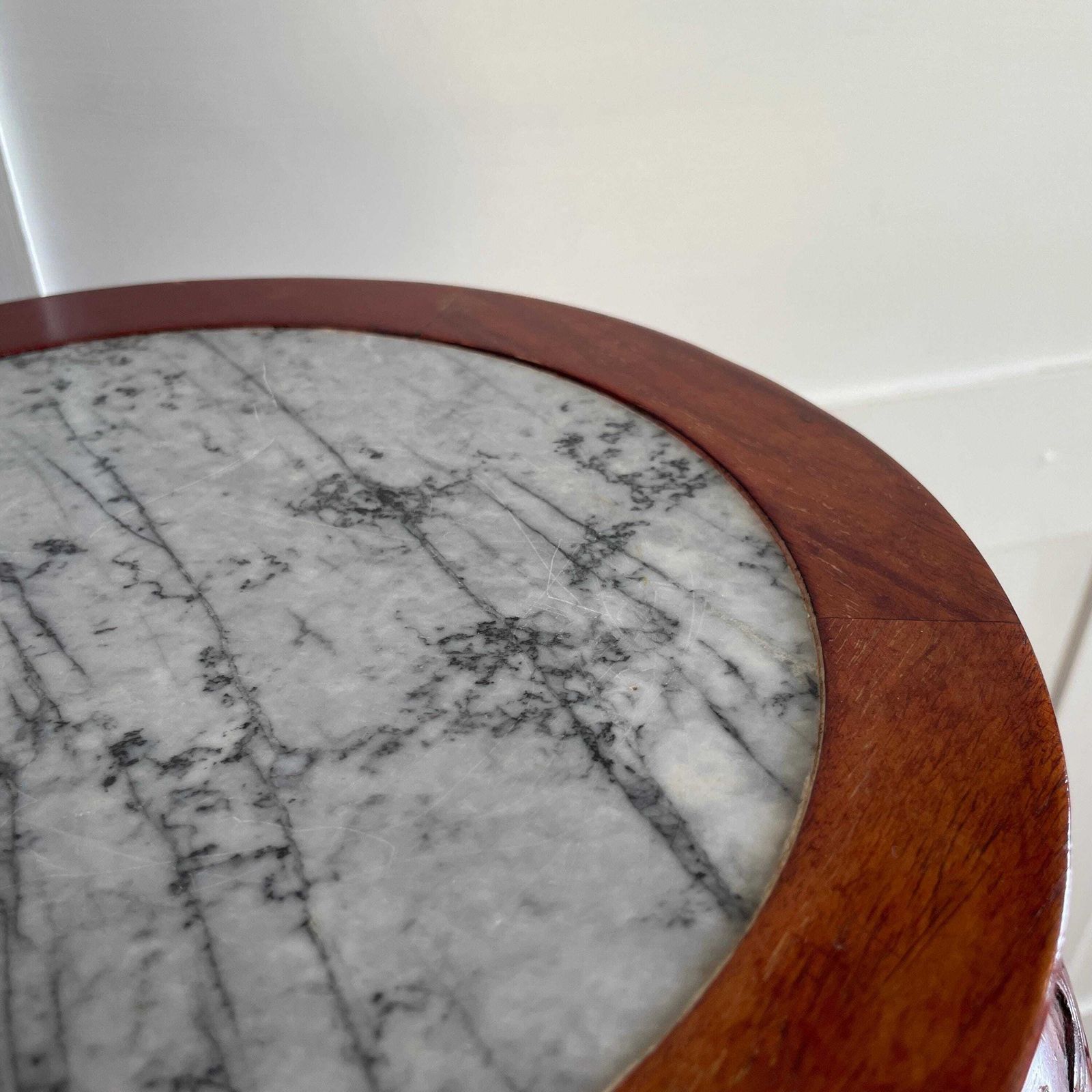 Antique Oriental Plant Stand Table Carved Wooden Marble Top Chinese Sculpture Carved Display Floral Carving Round Accent Lamp Side Pedestal photo vintage