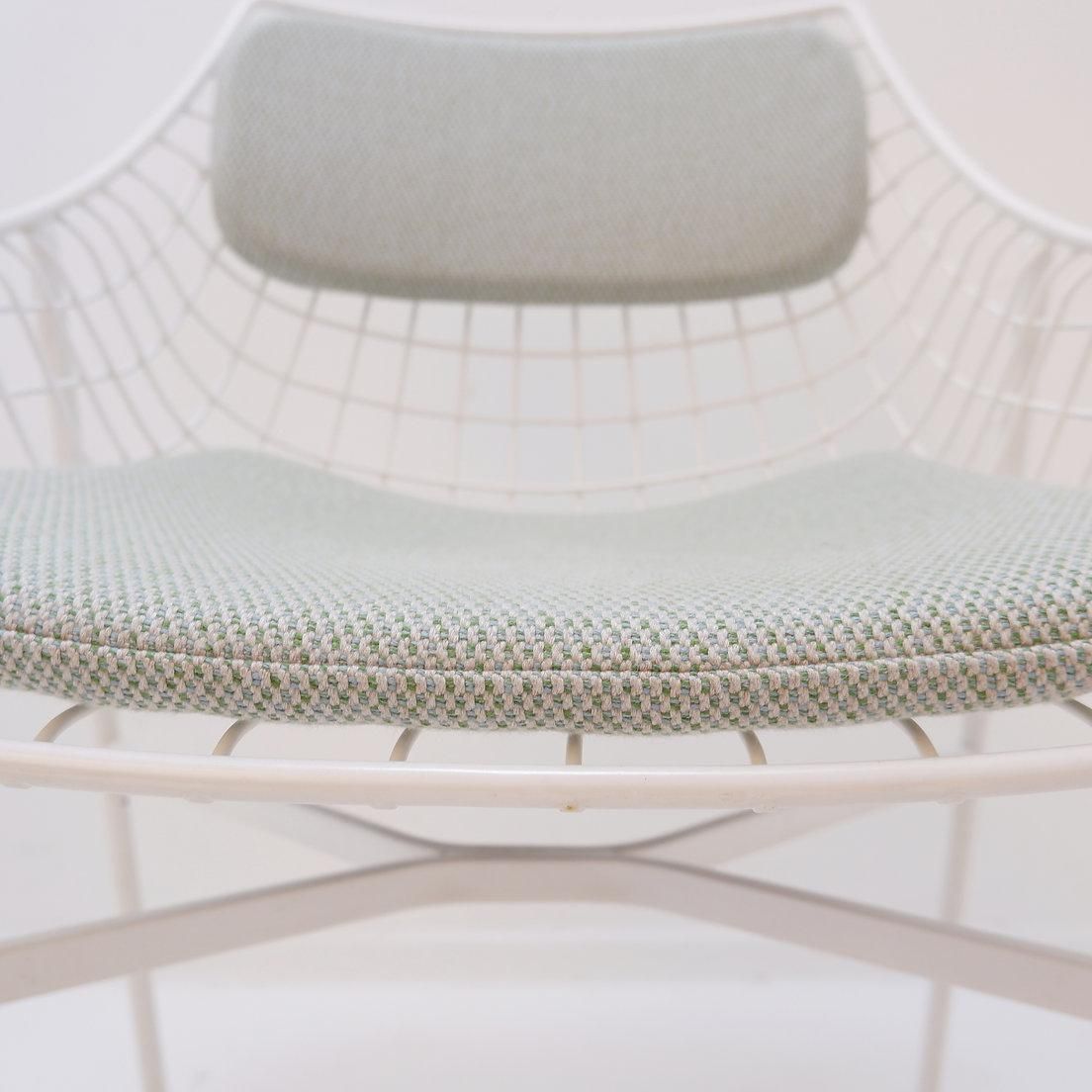 Set Of 8 Modern Armchairs In White Lacquered Steel photo vinterior