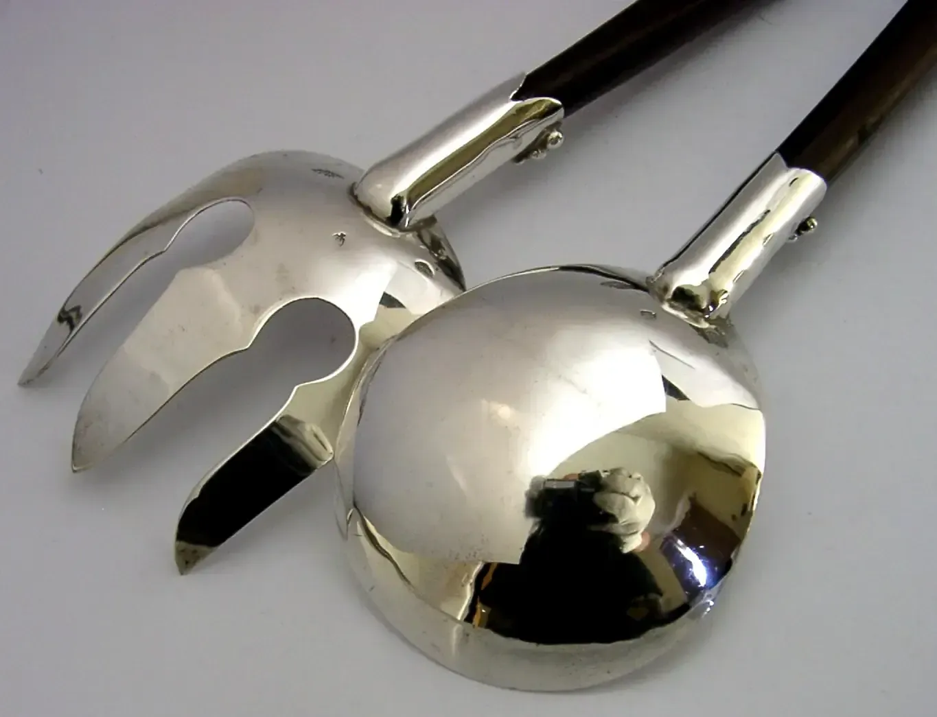 photo furniture Grandes couverts à salade en argent massif sterling et bois, style Arts & Crafts, vers 1980, Mexique, 120 g