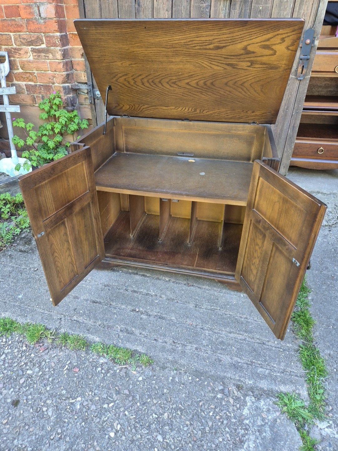 photo vinterior Vintage Oak Stereo Cabinet Lift Up Top & Base Cupboard