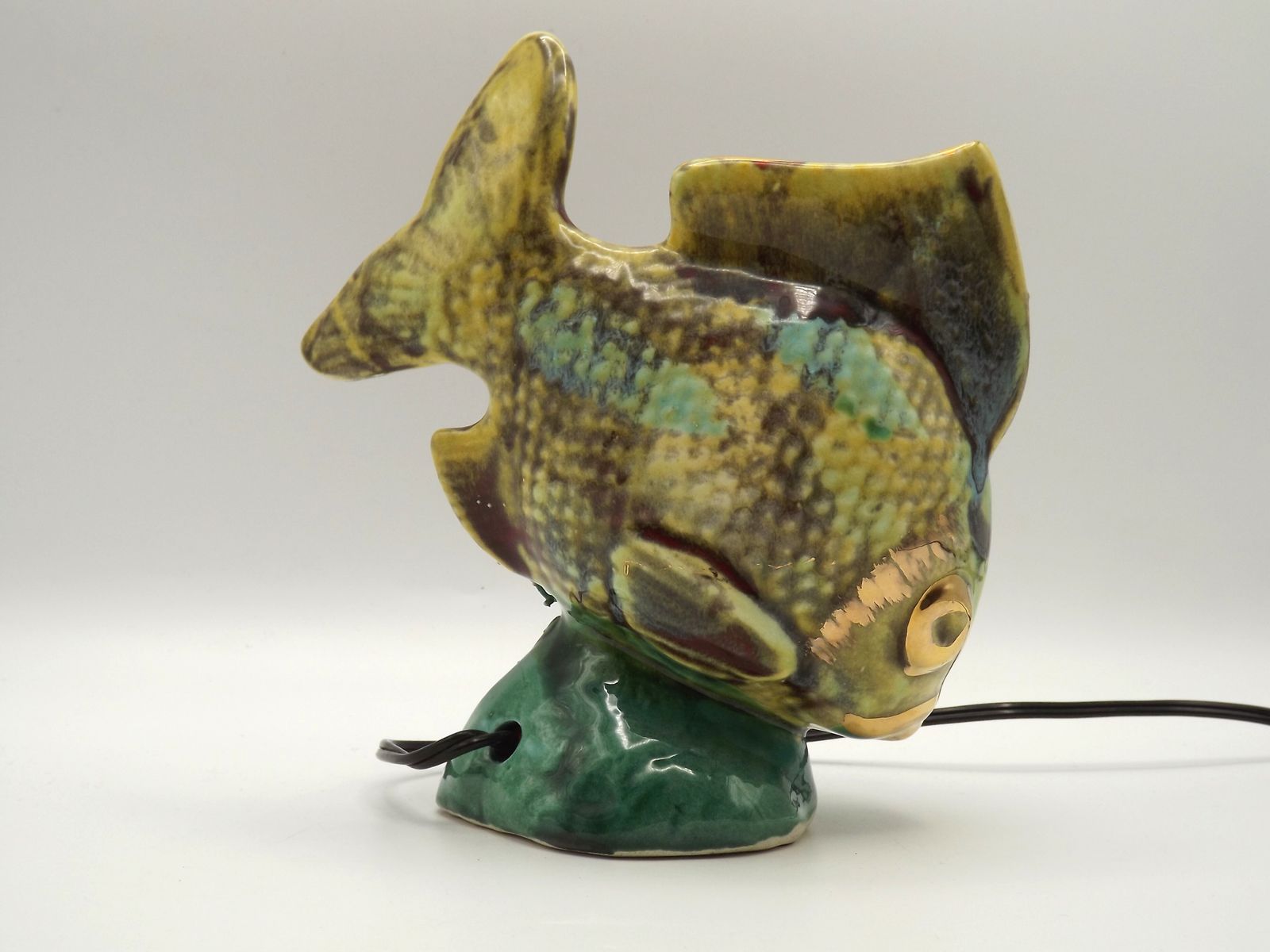 Lampe de table en céramique de Vallauris, poisson polychrome, estampillée, années 1950 photo for sale