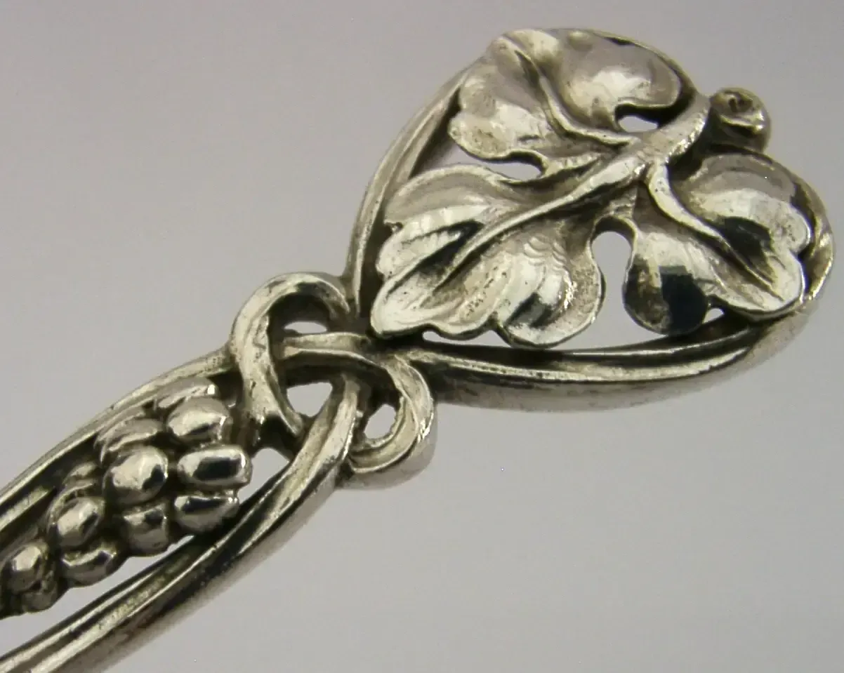 Pelle à pâtisserie Liberty & Co Arts & Crafts en argent massif sterling 78 g, 1924 photo furniture