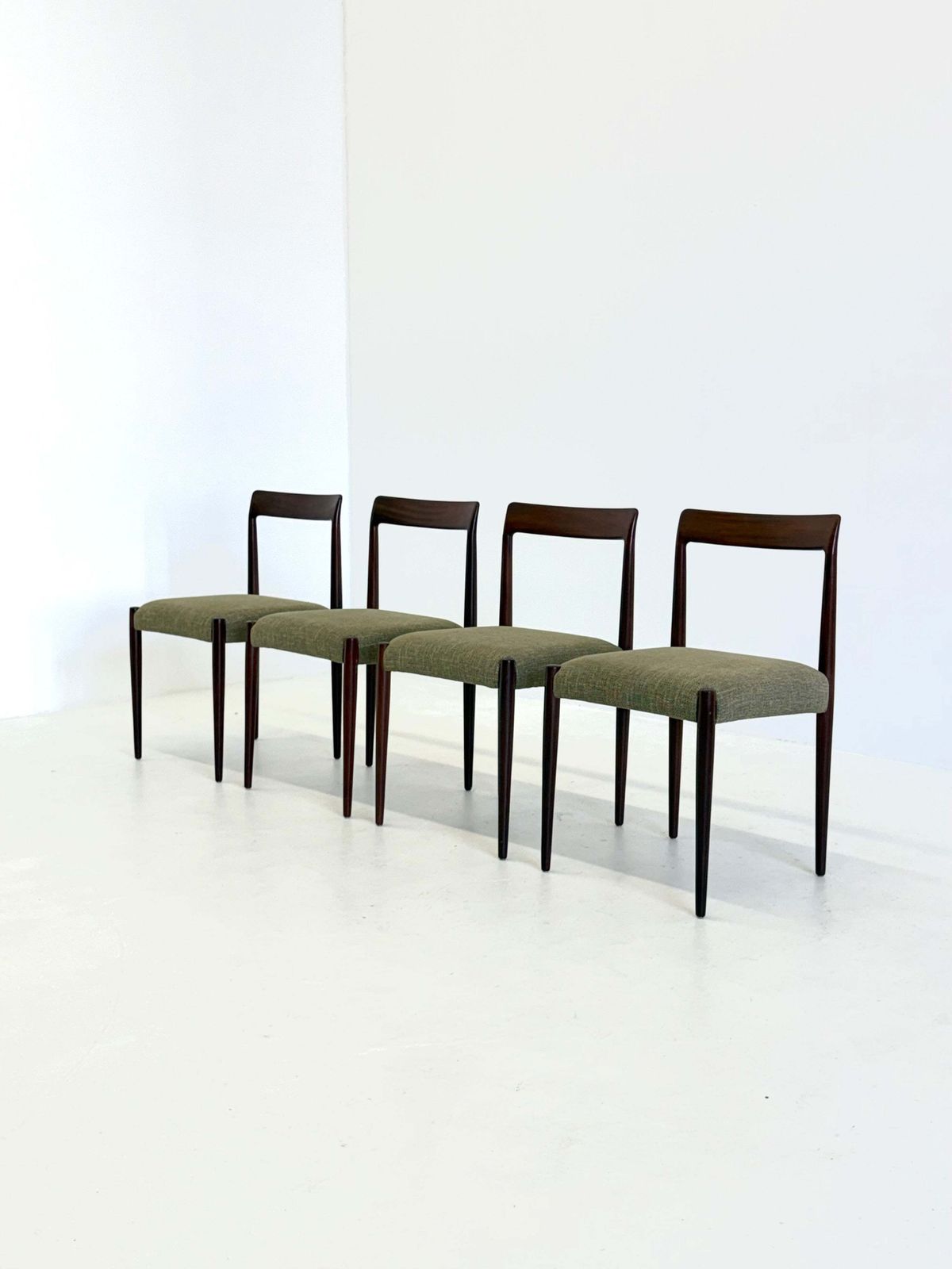 Set Of 4 Lübke Dining Chairs With Rosewood photo Furniture