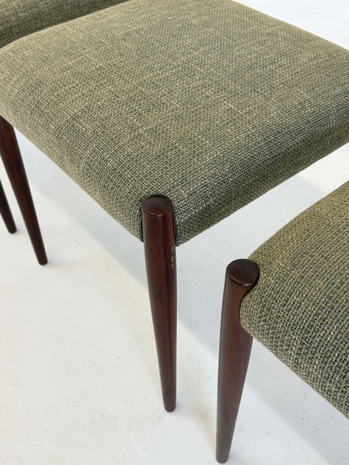 photo buy Set Of 4 Lübke Dining Chairs With Rosewood