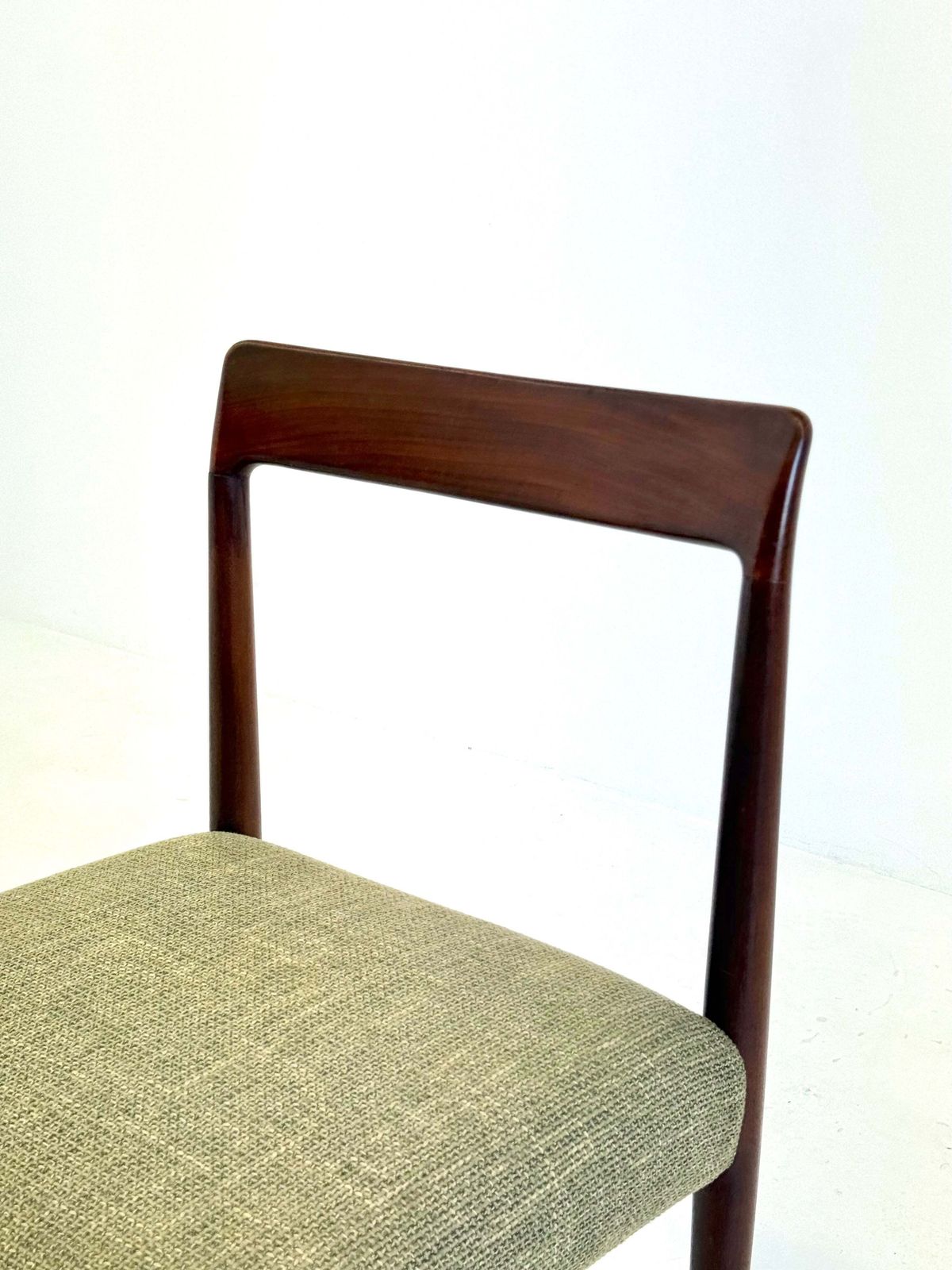 photo vintage Set Of 4 Lübke Dining Chairs With Rosewood