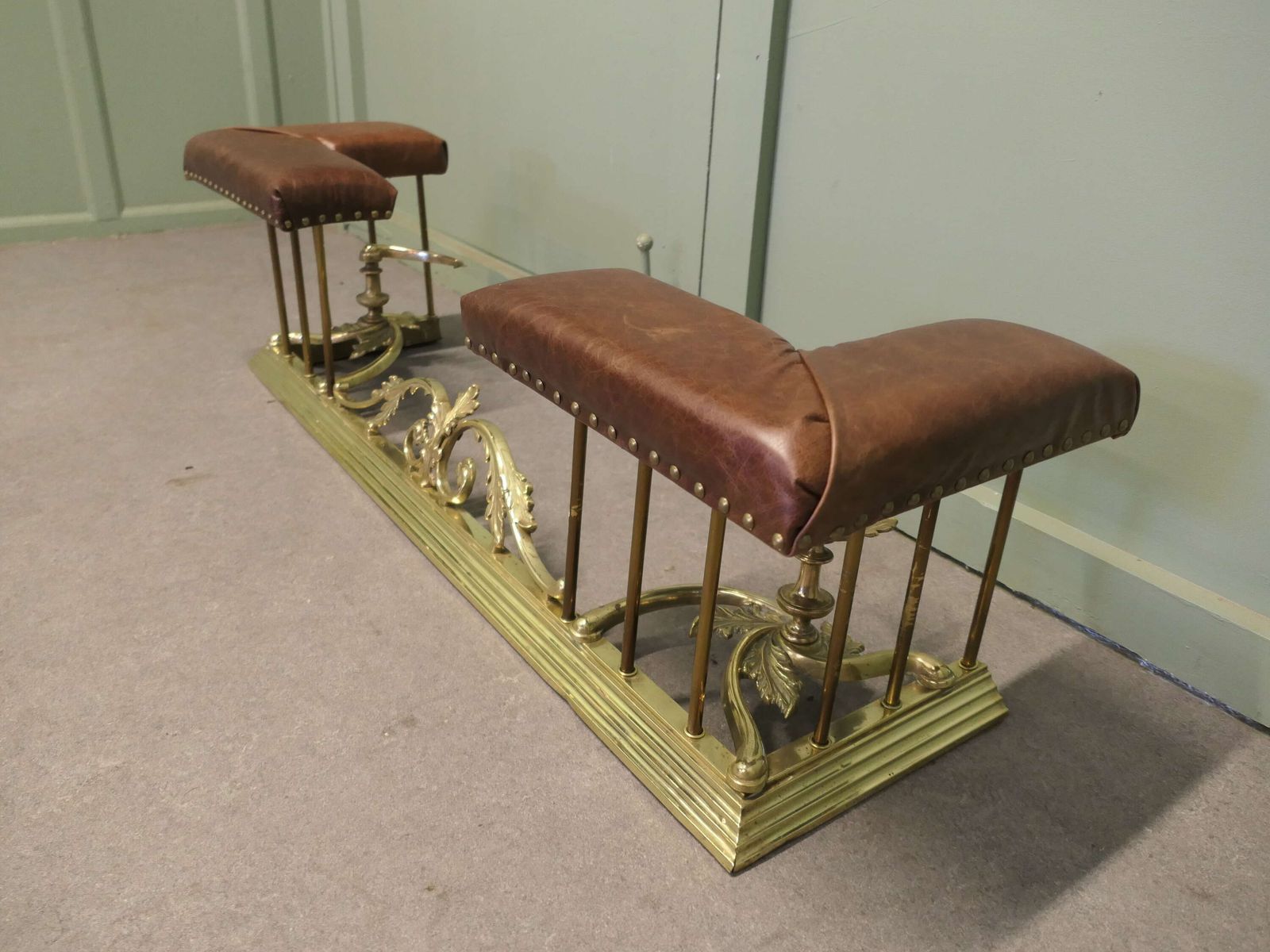 Art Nouveau Brass Club Fender, Fireside Bench The Fender Is Made In Brass photo Home Fixtures