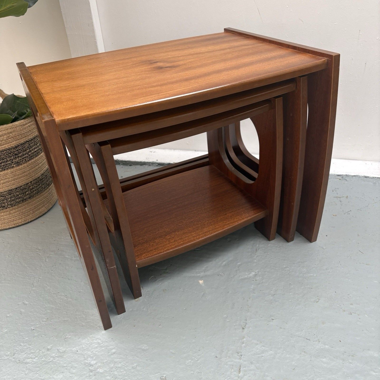 Mid Century Stonehill Space âge Set Of Nesting Tables 1970's photo buy