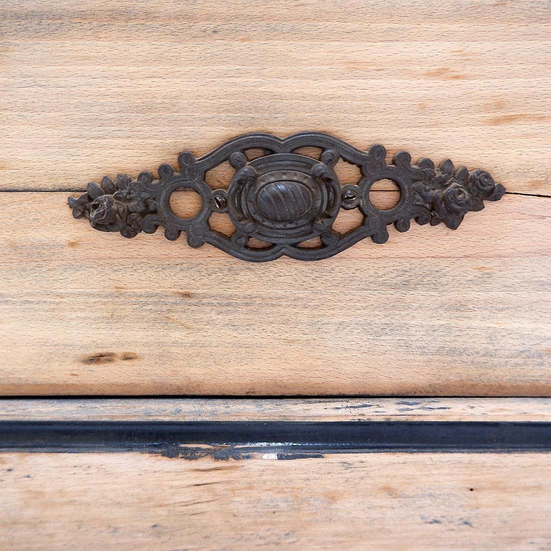 photo vinterior Antique Safe, Incombustible Bauche Early 20th Century