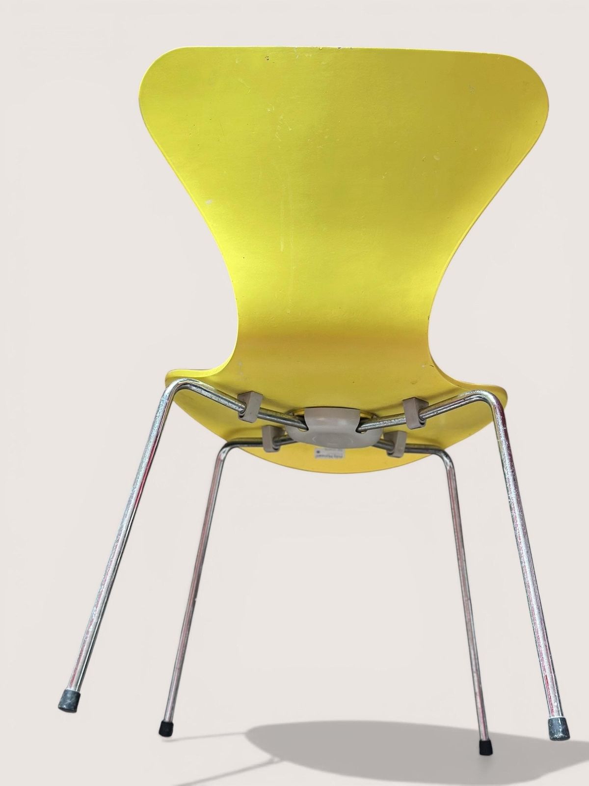 Arne Jacobsen Series 7 Chair For Fritz Hansen, Denmark, 1955 – Yellow photo Furniture