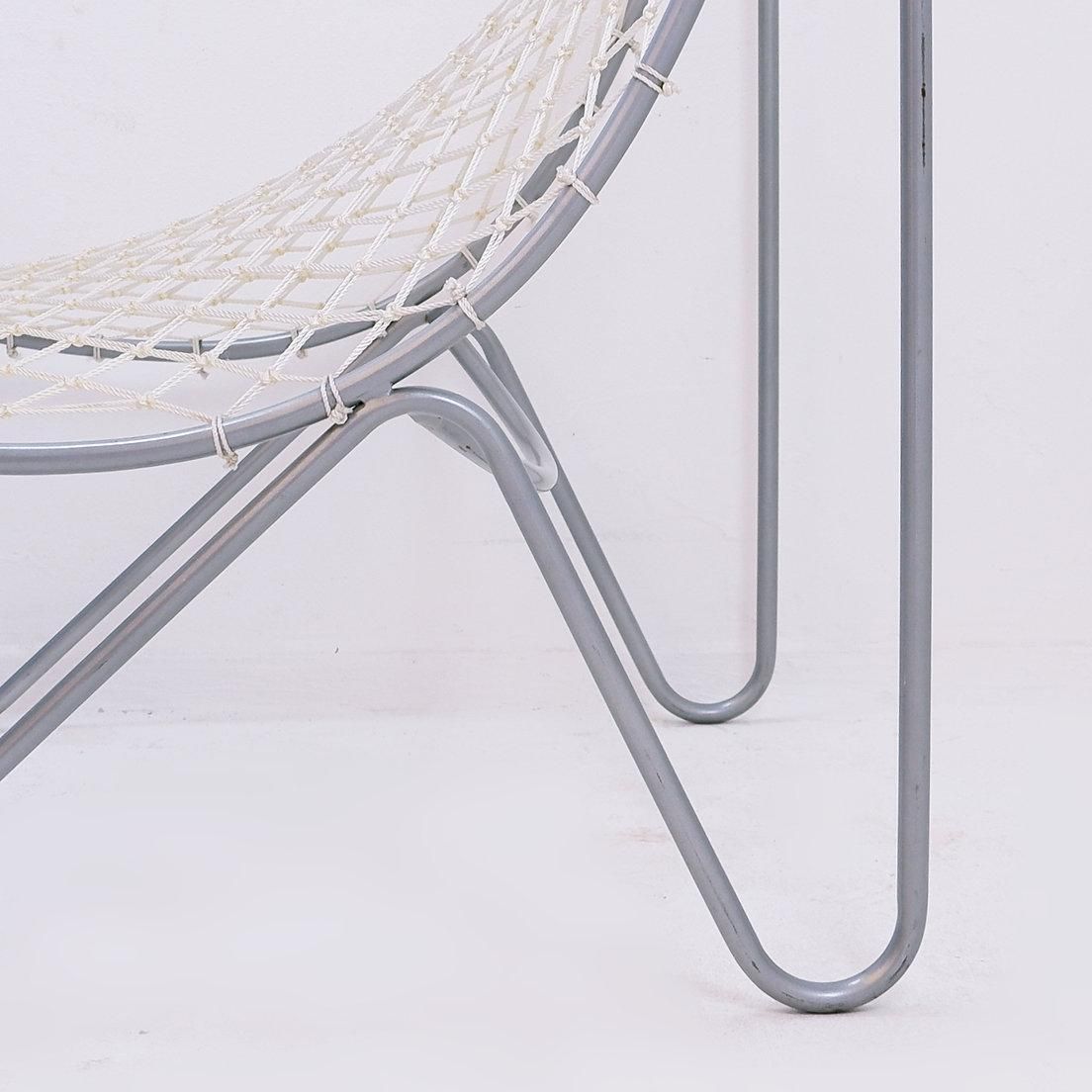 842.0 Vintage Lounge Chair   Metal And Synthetic Rope photo