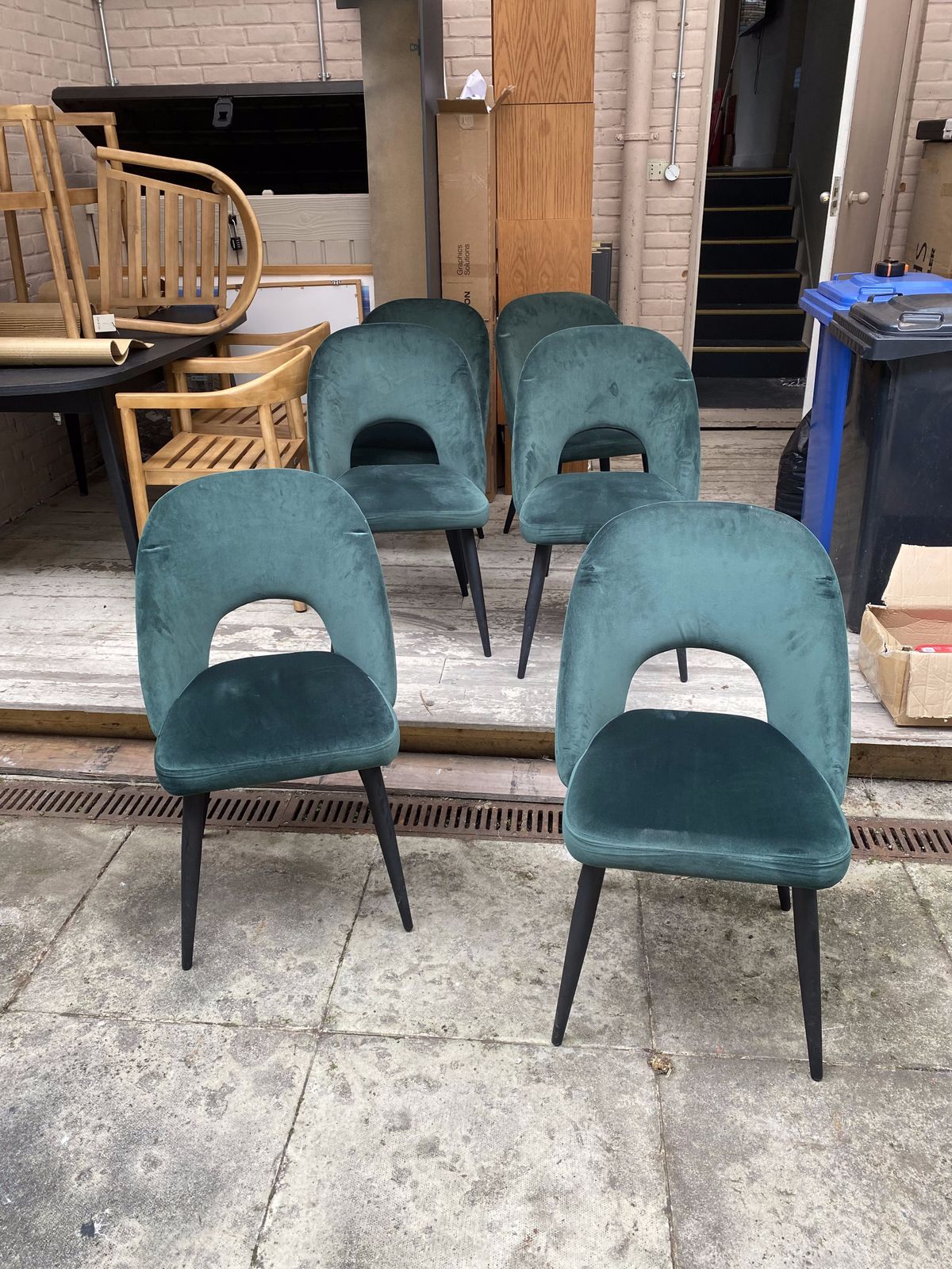 photo vintage 6 X Teal Blue Velvet Kitchen Dining Modern Chairs Metal Legs Rrp 1,150