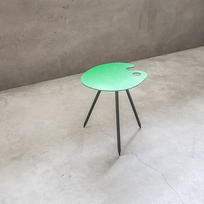 photo furniture Table d'appoint par Lucien De Roeck pour Bois Manu