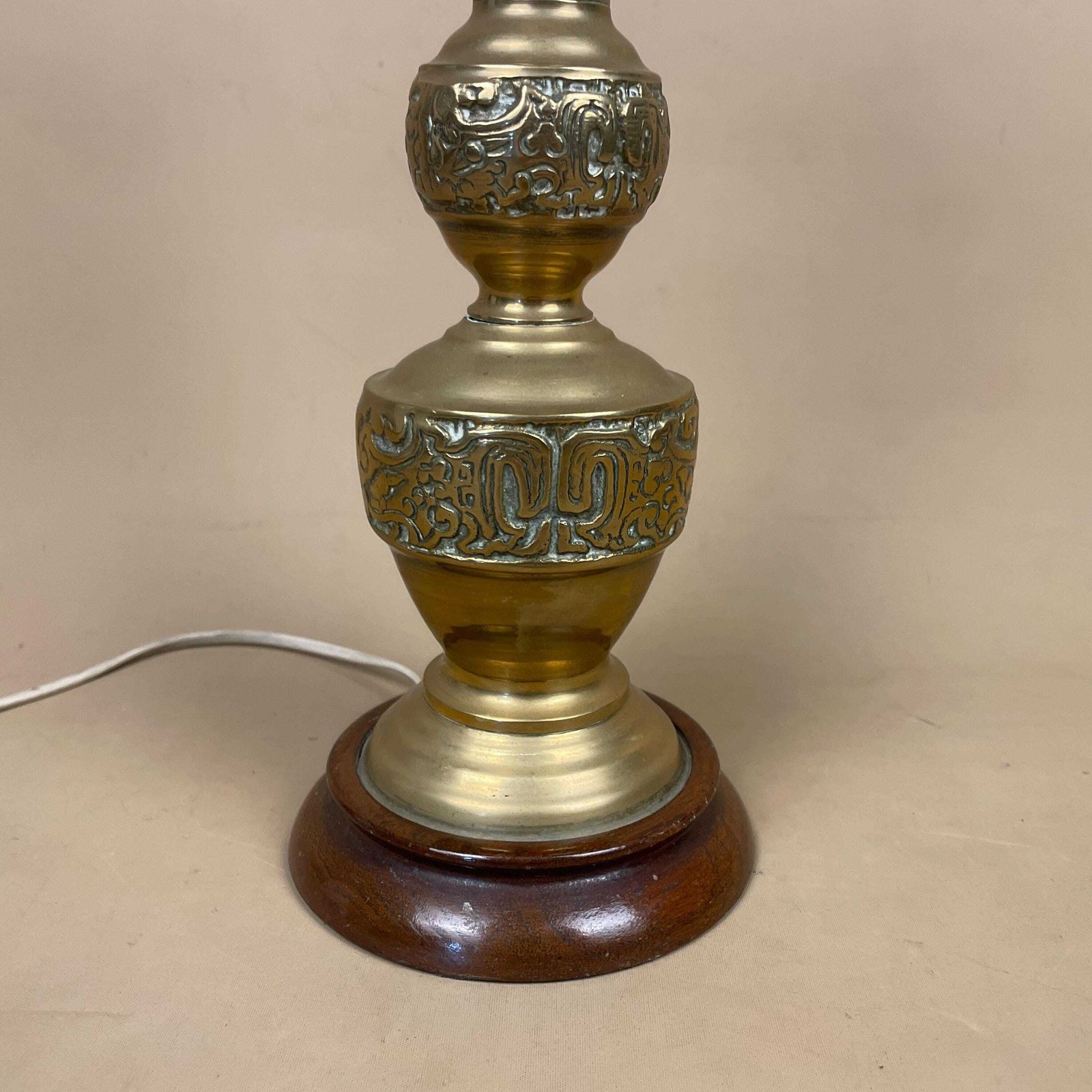 Oriental Brass Gold Lamp Chinese Light Asian Antique Large Ornate Round Wood Base Table Lamp Light Bedside Old Pattern Statement Large photo Lighting