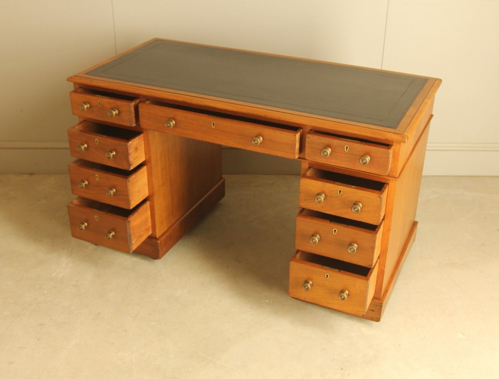 An Elegant Edwardian Walnut Twin‑Pedestal Writing Desk photo vinterior