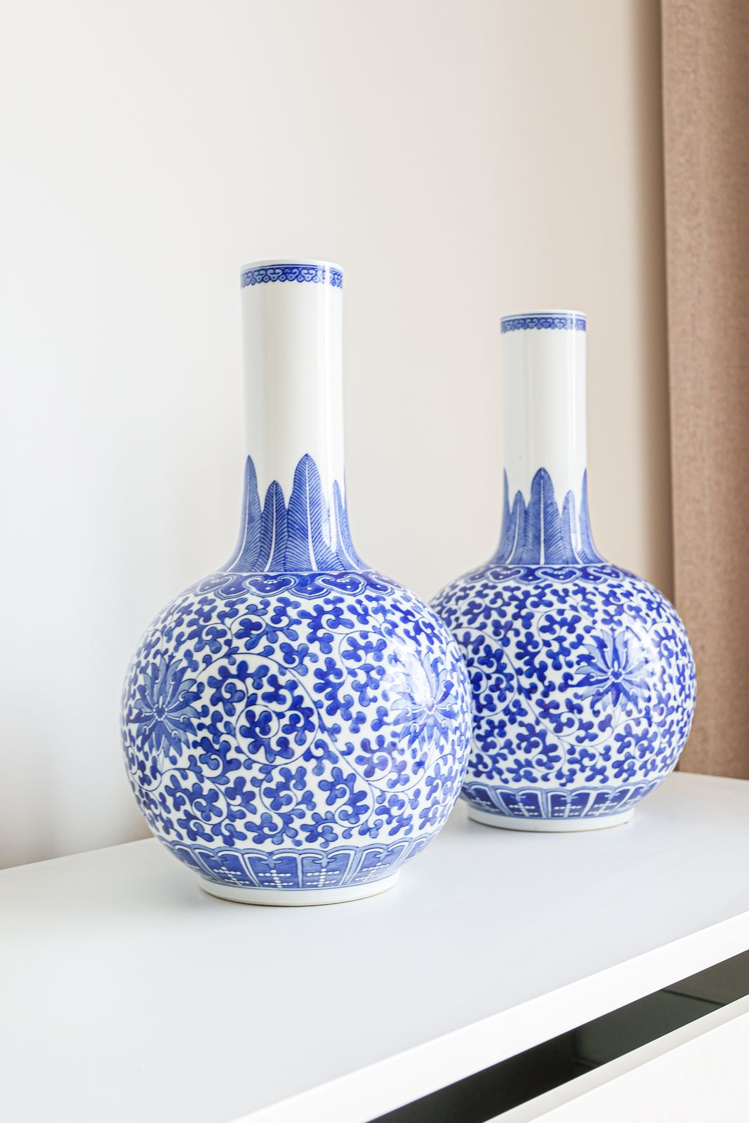 Decoratief paar bijpassende Chinese vazen photo Woonaccessoires