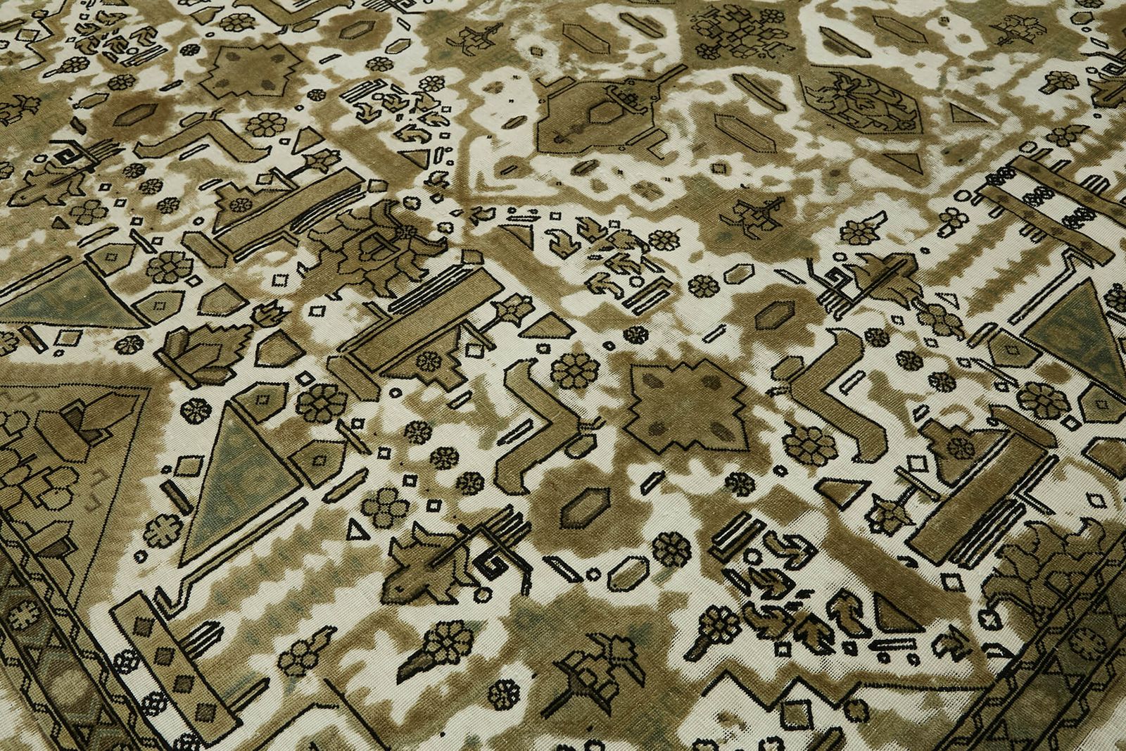 photo furniture Tapis vintage grand format beige, 270 x 365 cm