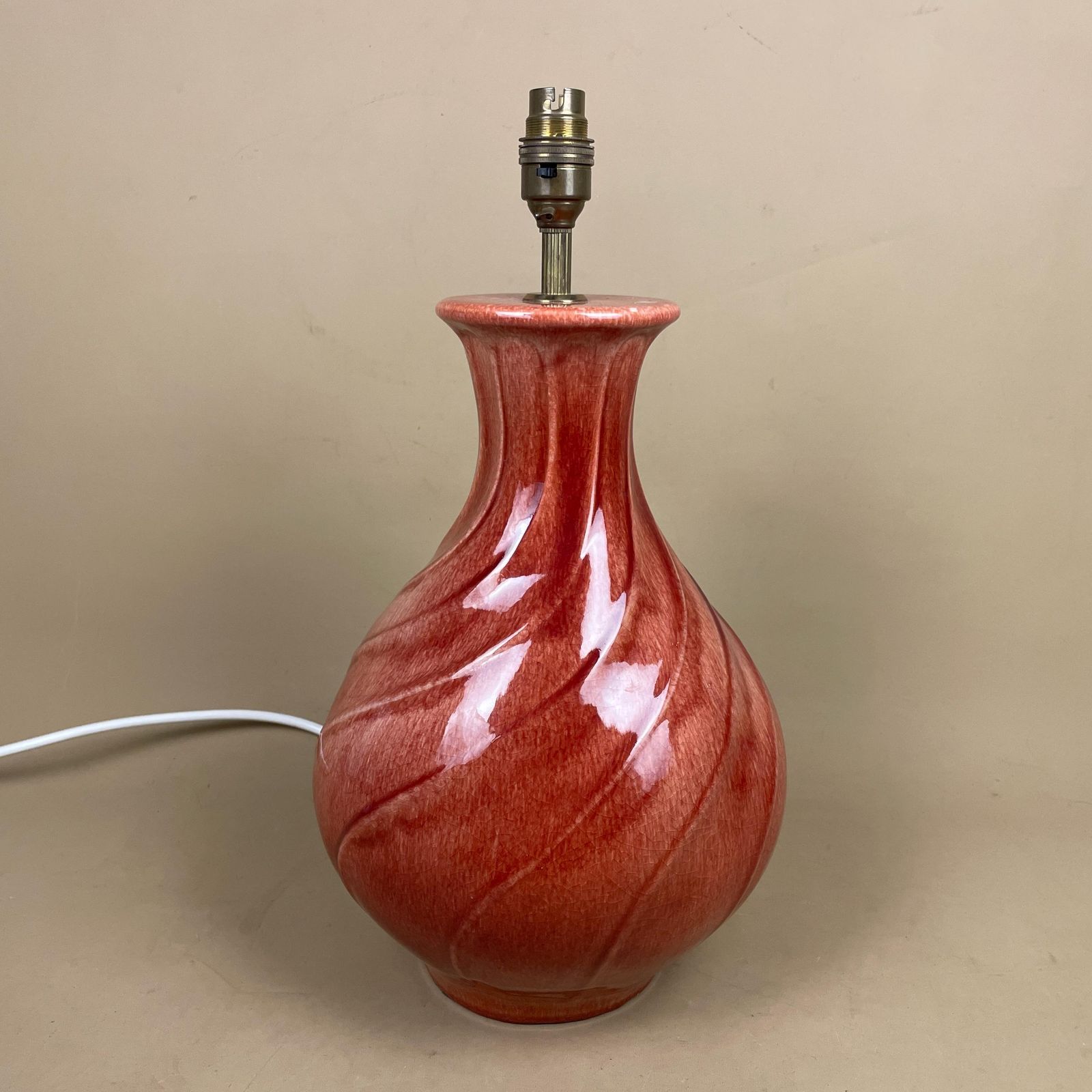 Ceramic Table Lamp Light Red Glaze Twisted Swirl Design Round Glaze Finish Porcelain Bedside Baluster Vase Antique Vintage Statement
