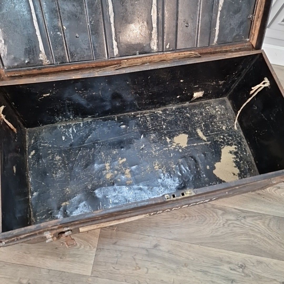 Vintage Industrial Metal Trunk Kingston Transport London Storage Chest Tool Box photo vinterior