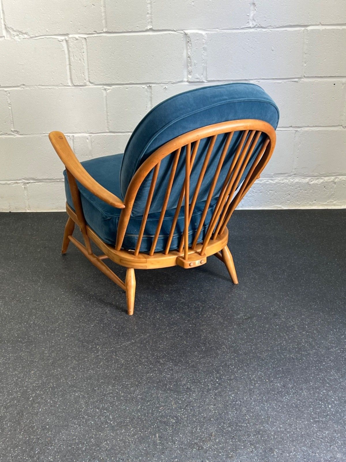 Ercol Armchair Vintage Model 203 Midcentury Blonde (Delivery Available) photo vinterior